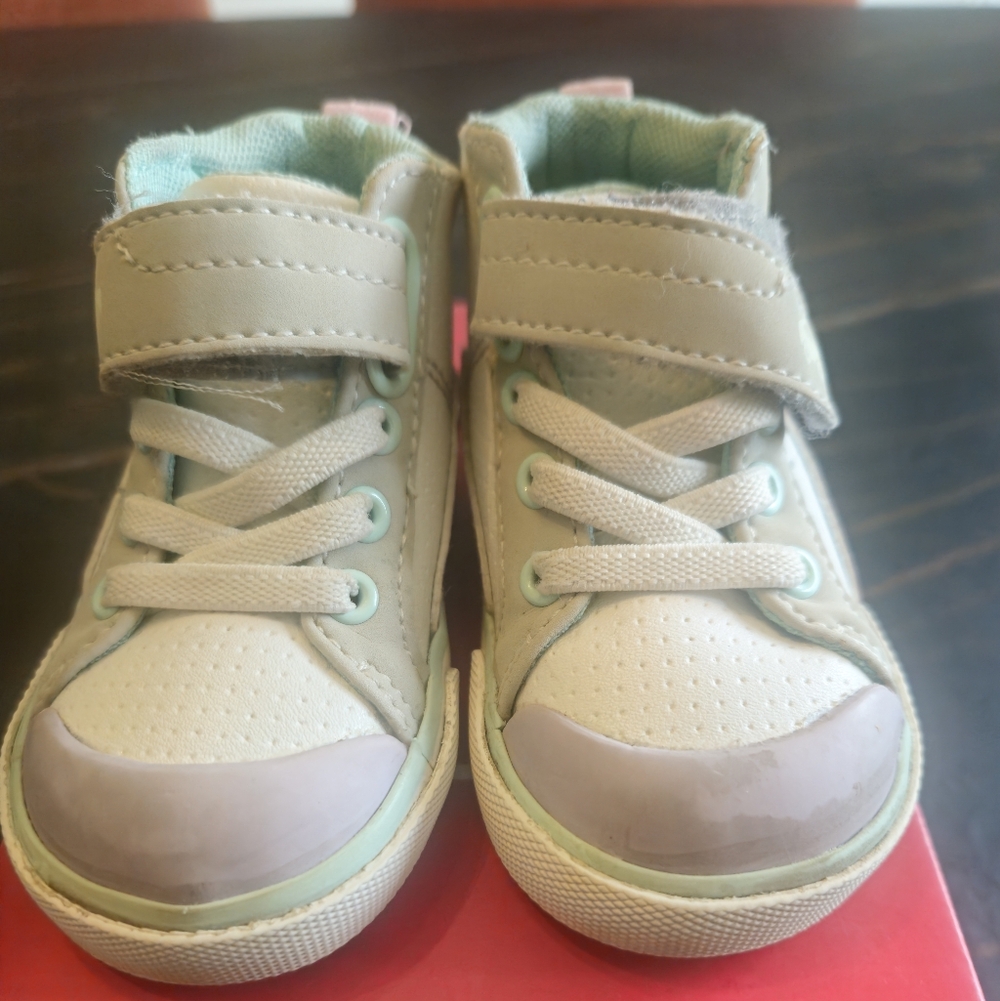 See Kai Run Dayton White Leather Toddler Shoes Size 4 - Picture 2 of 5